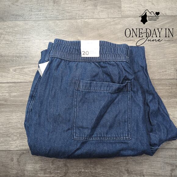 Lane Bryant Petite Mid Rise Crop Jeans Size 20 - Picture 6 of 6